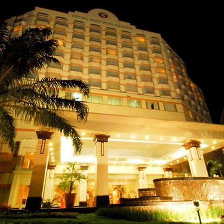 Hotel Gran Puri Manado Exterior photo